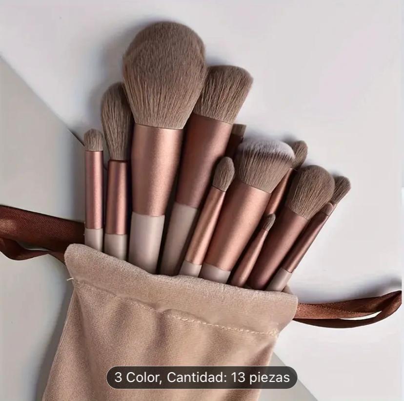 Lujoso Set De Brochas De Maquillaje Con Cerdas Sinteticas Suaves. Incluye Estuche De Viaje